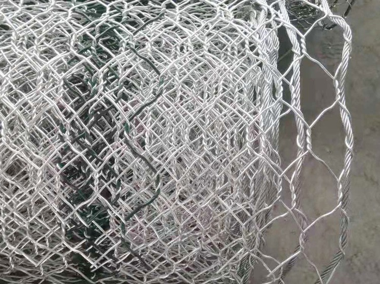 加筋石笼网